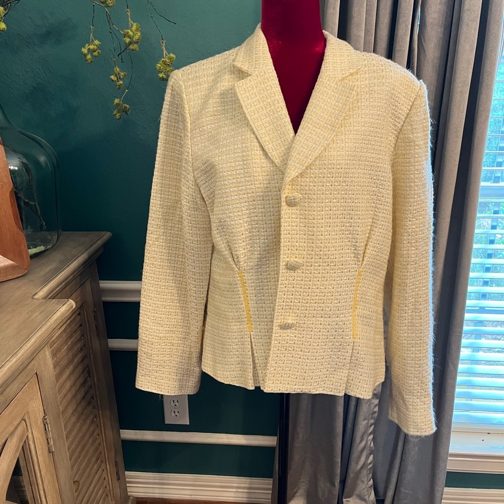 Danny & Nicole pale yellow suit